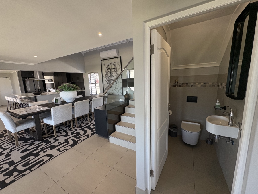 4 Bedroom Property for Sale in Grotto Bay Western Cape